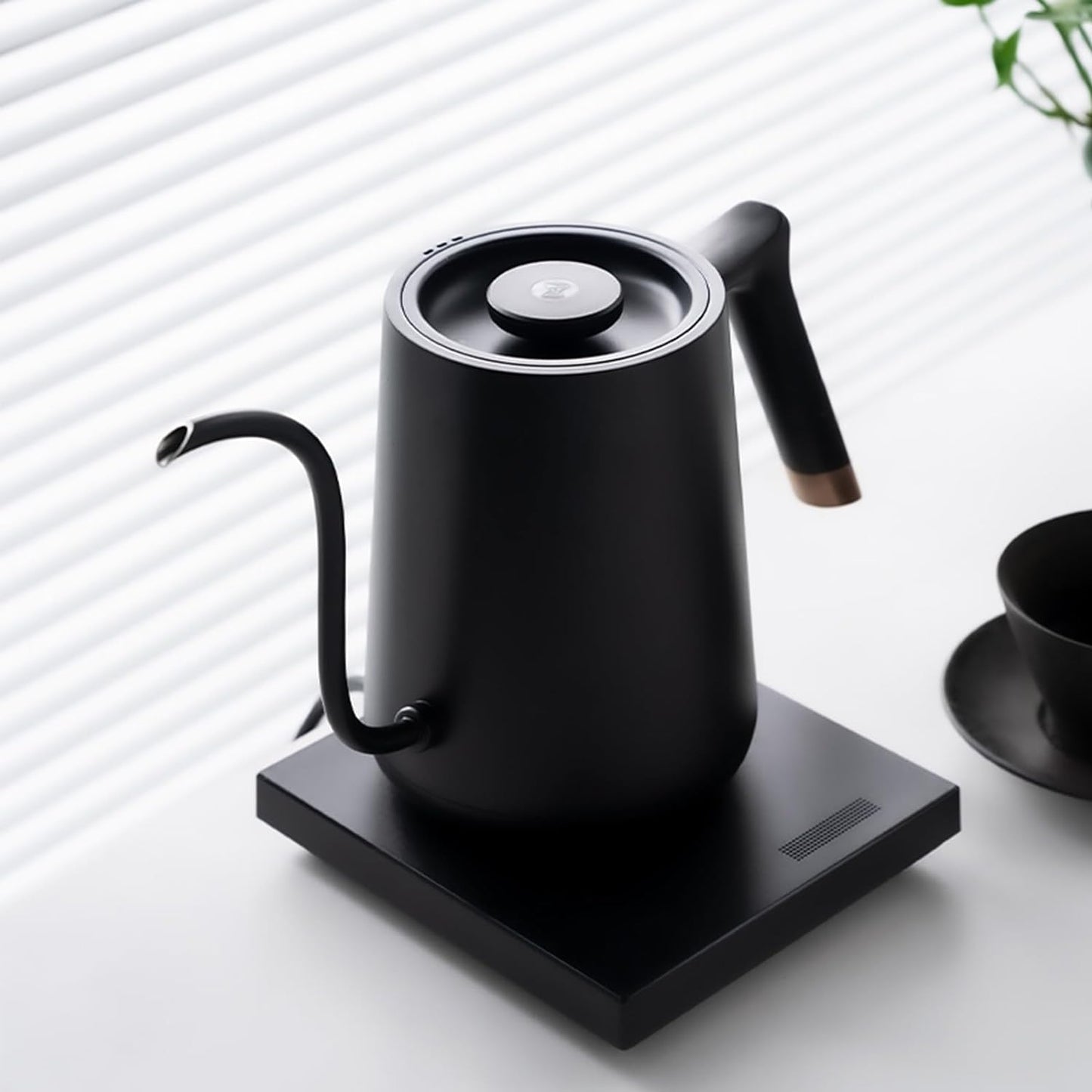 TIMEMORE Electric Gooseneck Kettle Matt Black